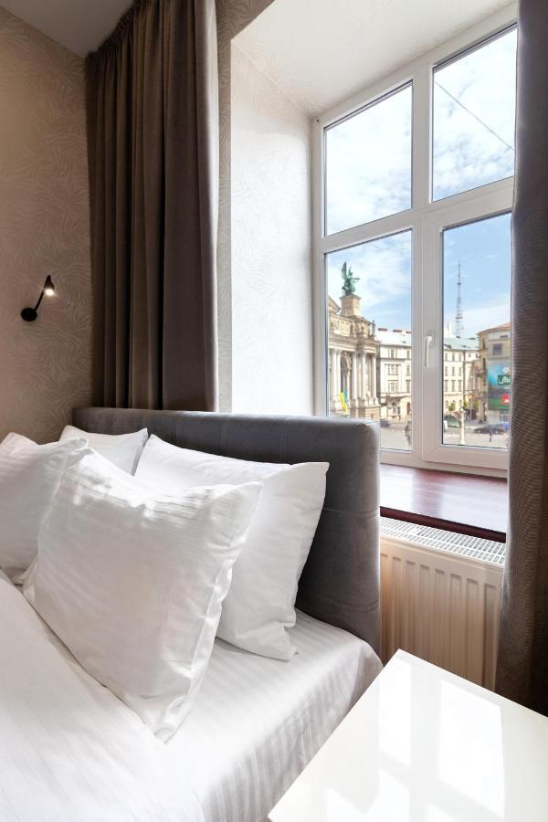 Alfa Apartments Svobody 39 Lviv Buitenkant foto